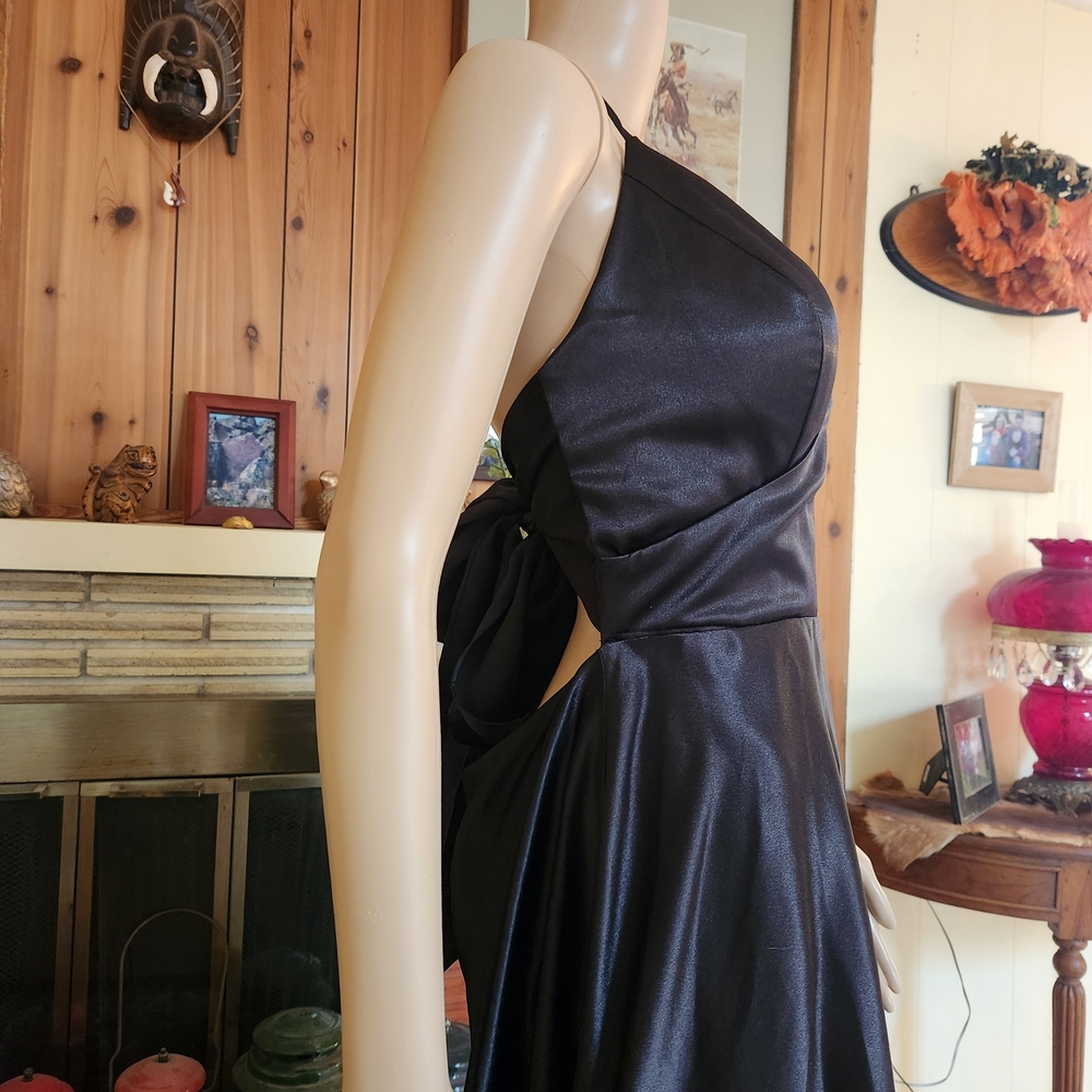 Stunning AW Bridal Black Satin Floor-Length Gown - Picture 4 of 10